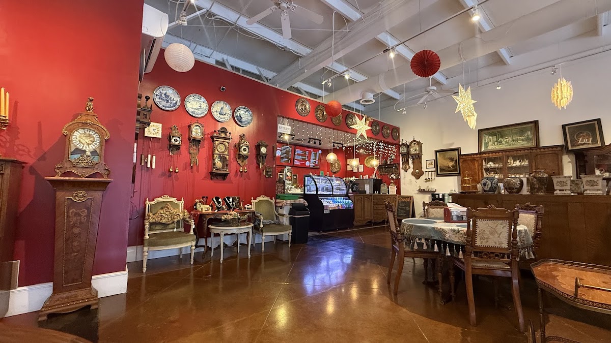 Antique & Caffe Photos 2